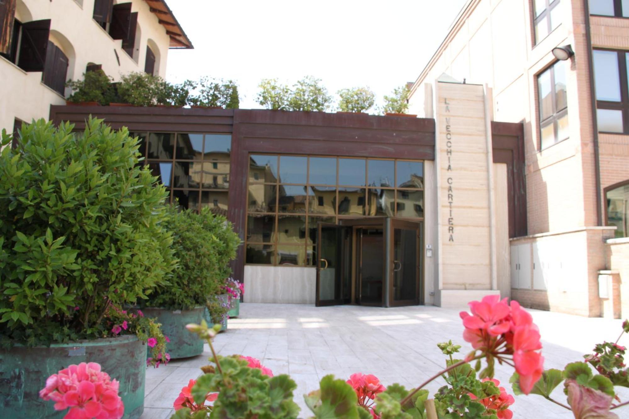Hotel La Vecchia Cartiera Colle di Val d'Elsa Exterior foto