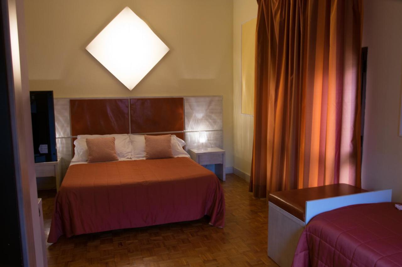 Hotel La Vecchia Cartiera Colle di Val d'Elsa Exterior foto